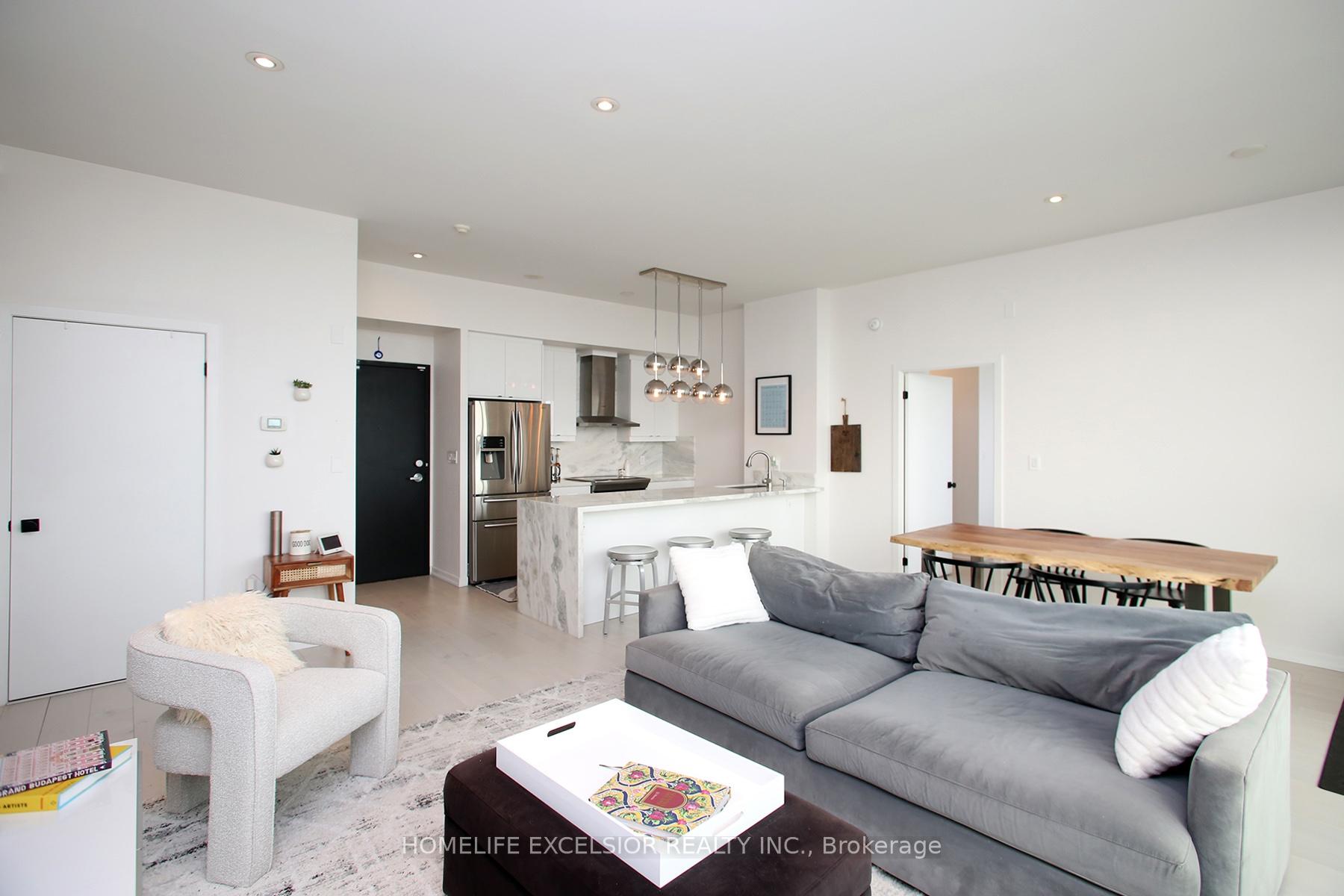 2 Bedrooms Condo at 70 Forest Manor, Toronto For sale