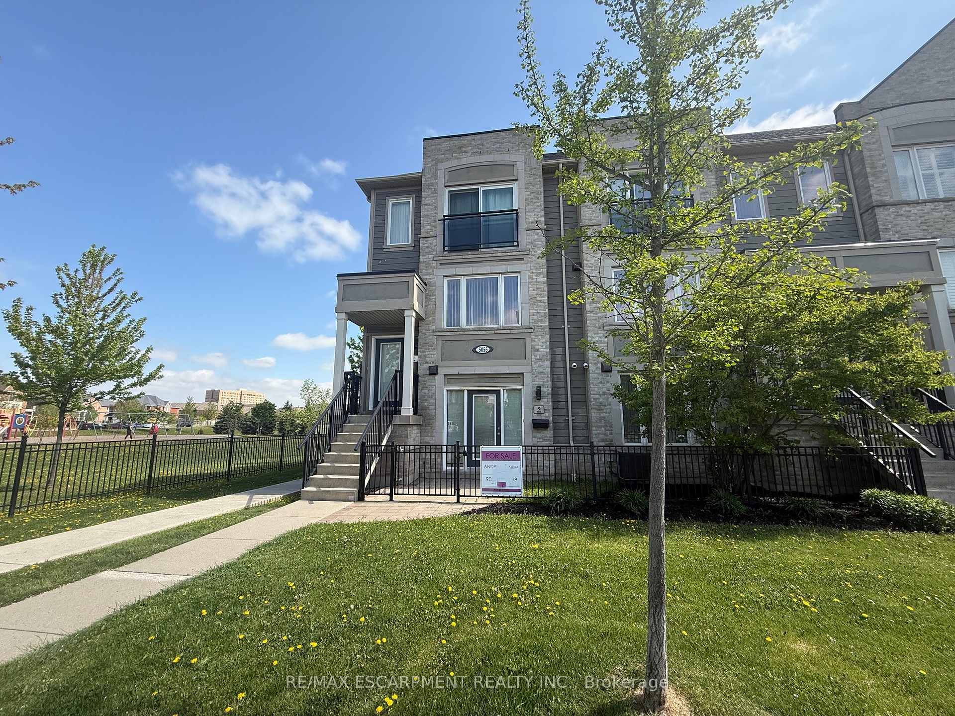 1 Bedroom Condo at 5055 Oscar Peterson, Mississauga For sale