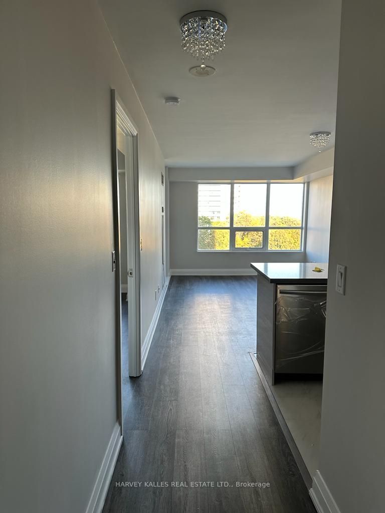 20 North Park Road 704
