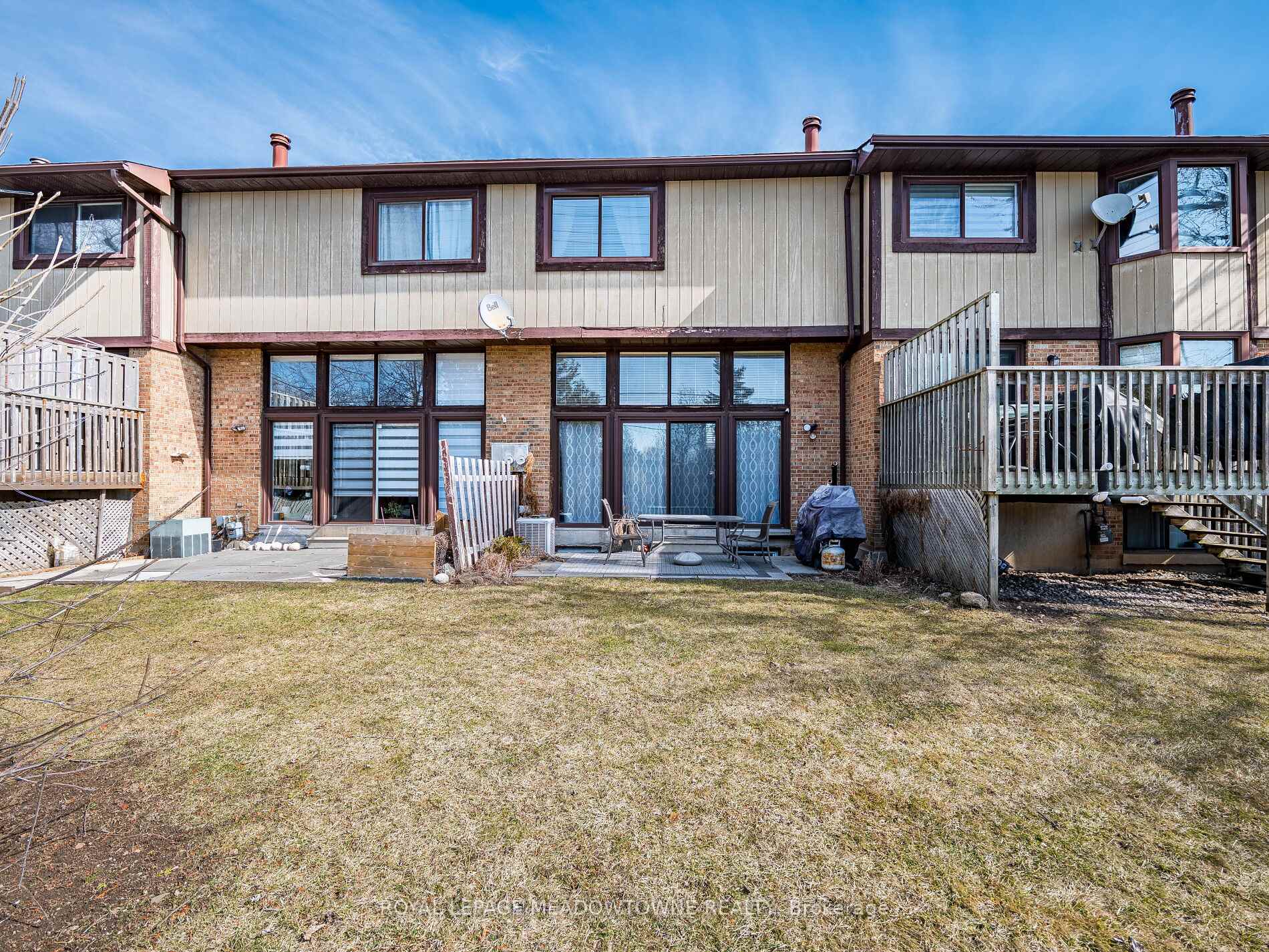 3 Bedrooms Condo at 6780 Formentera, Mississauga For sale