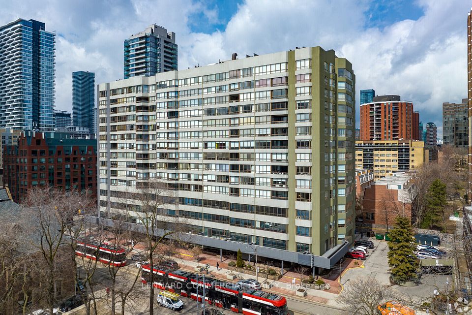 120 Carlton