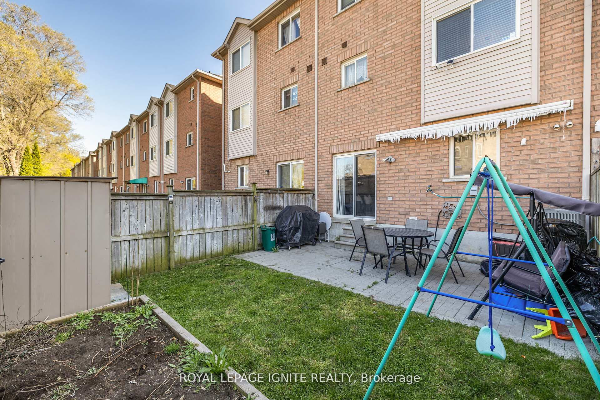 12 Eli Shackleton Court