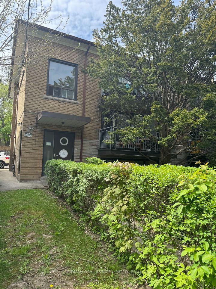 427 Lawrence