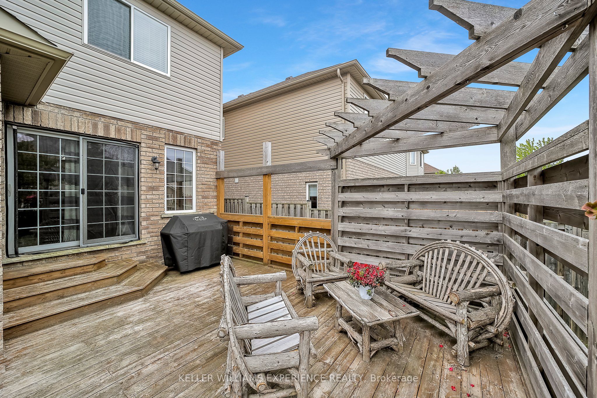 13 KAYLA Crescent