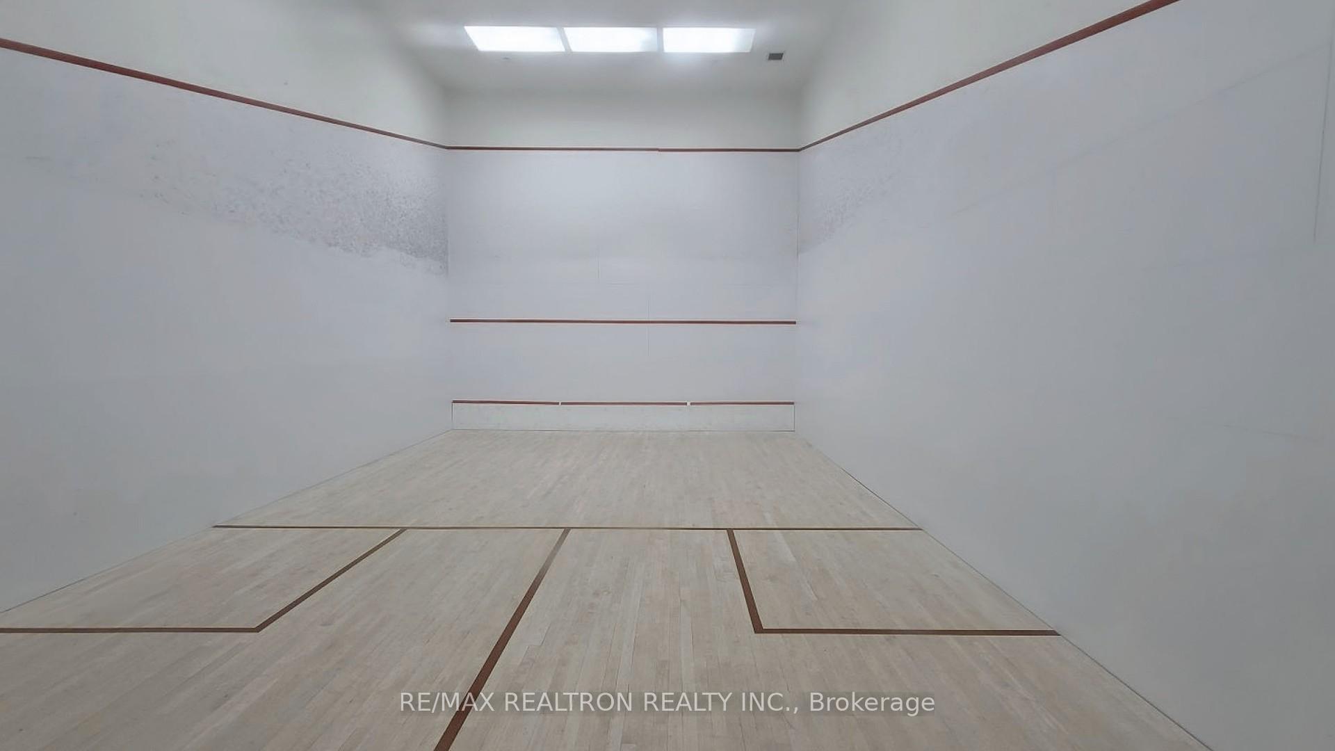1 Bedroom Condo at 18 Harbour, Toronto For sale