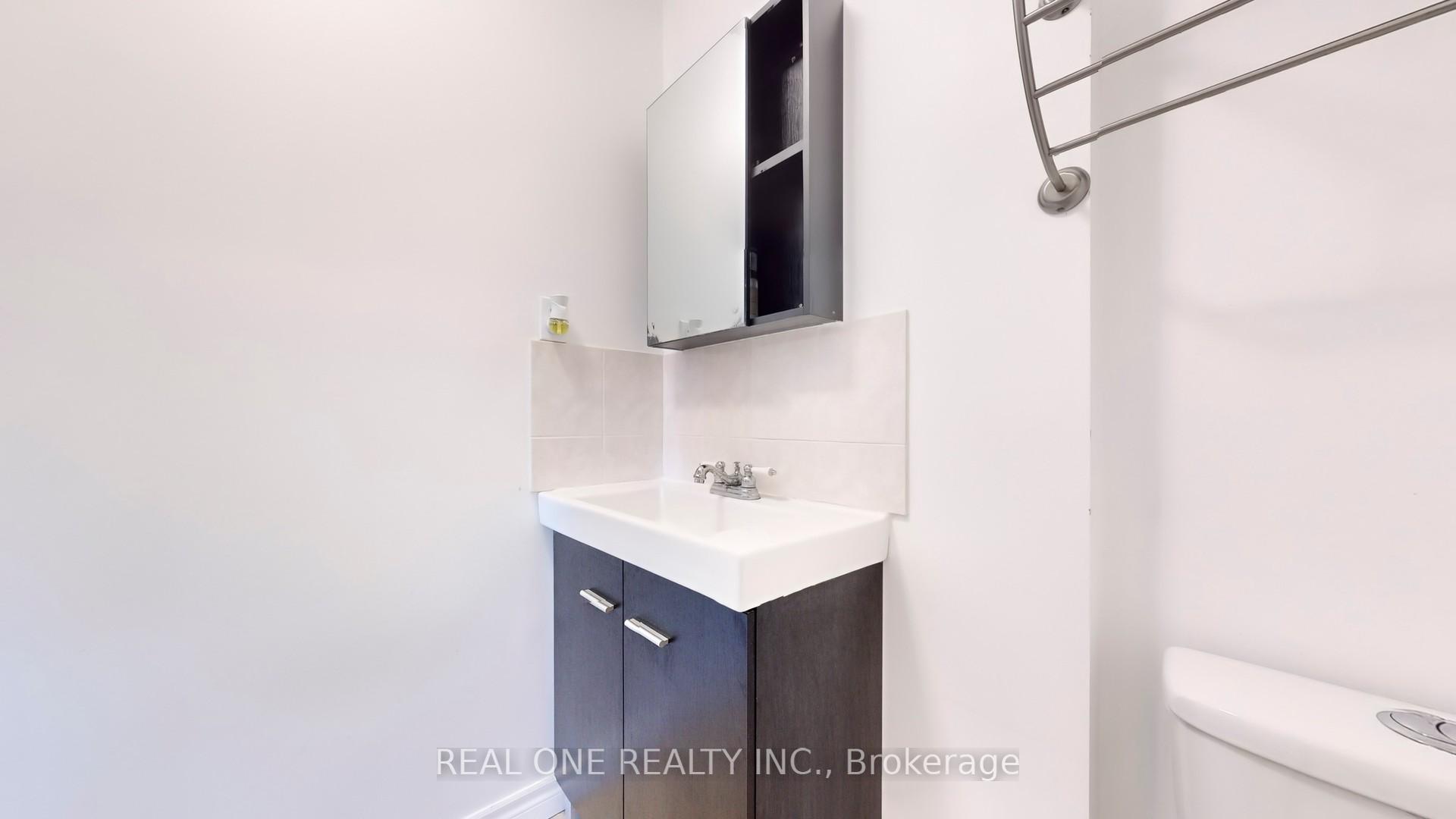 4 Bedrooms Condo at 54 Bonis, Toronto For sale