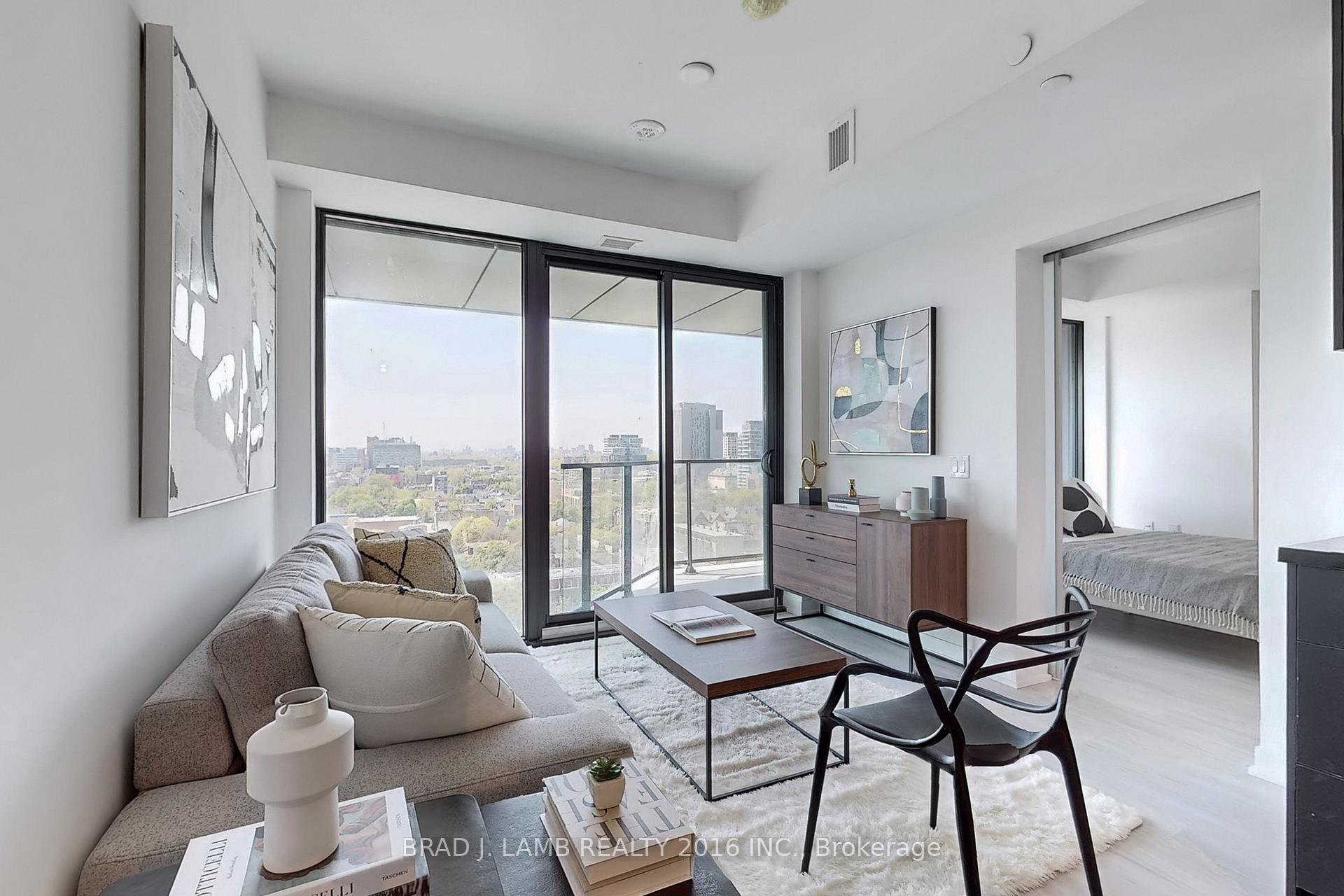 2 Bedrooms Condo at 195 McCaul, Toronto For sale