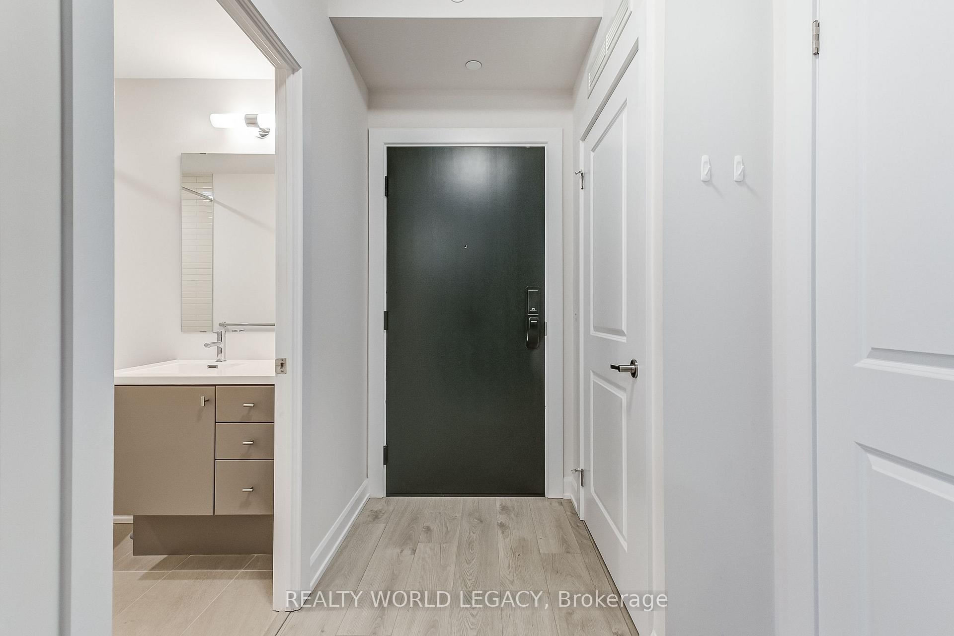 1 Bedroom Condo at 3200 William Coltson,  Oakville For sale