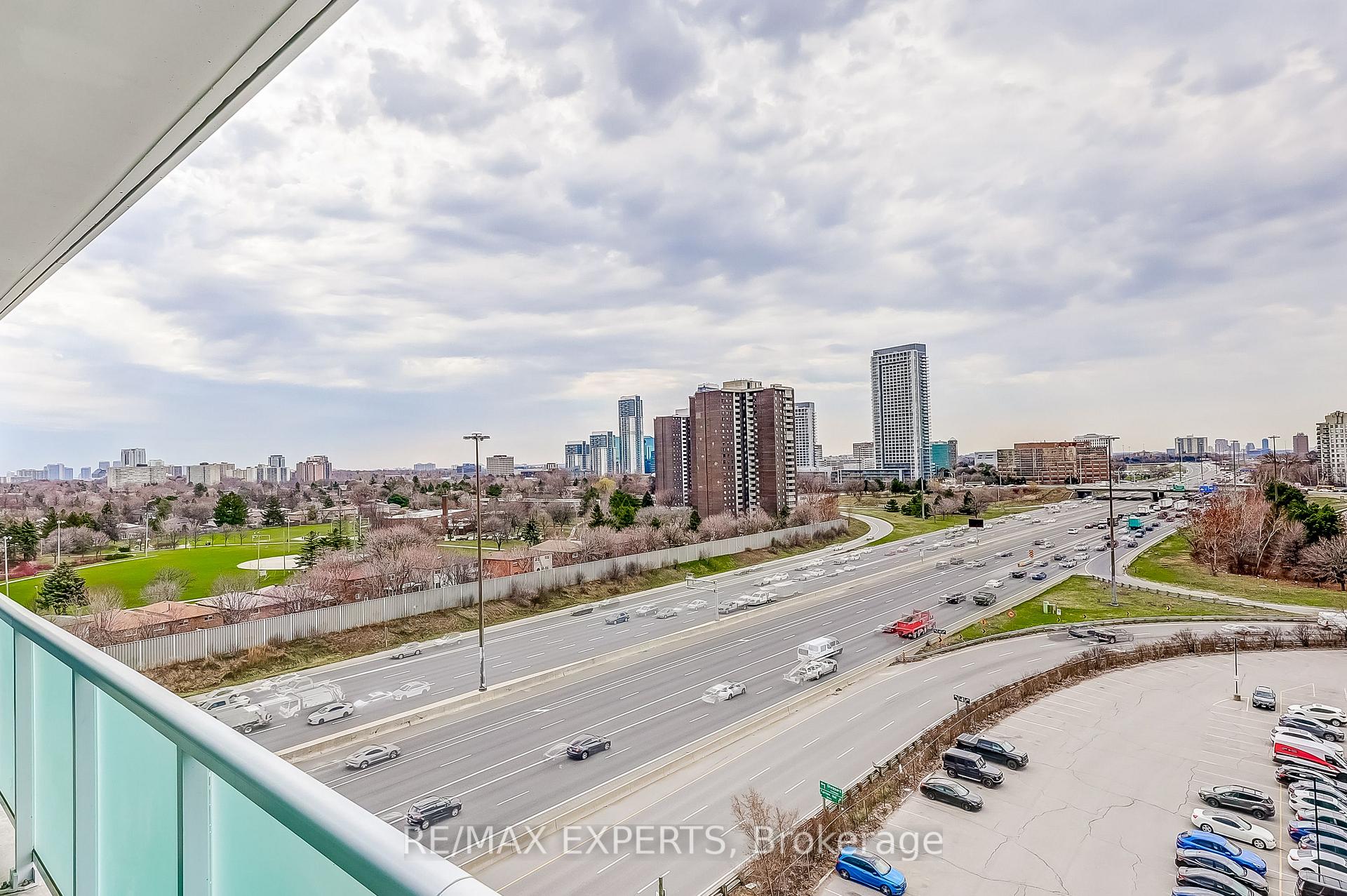 2 Bedrooms Condo at 188 Fairview Mall,  Toronto For sale