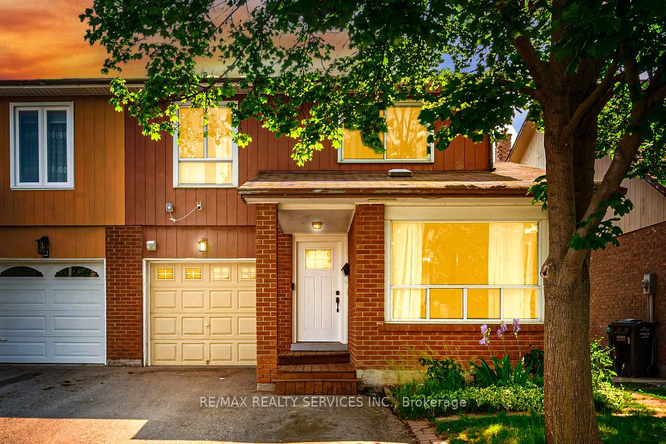 4 Hinchley Wood