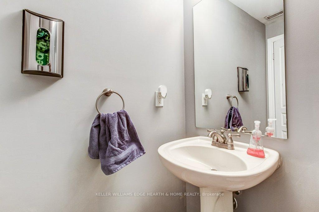 3 Bedrooms Condo at 4262 Ingram,  Burlington For sale