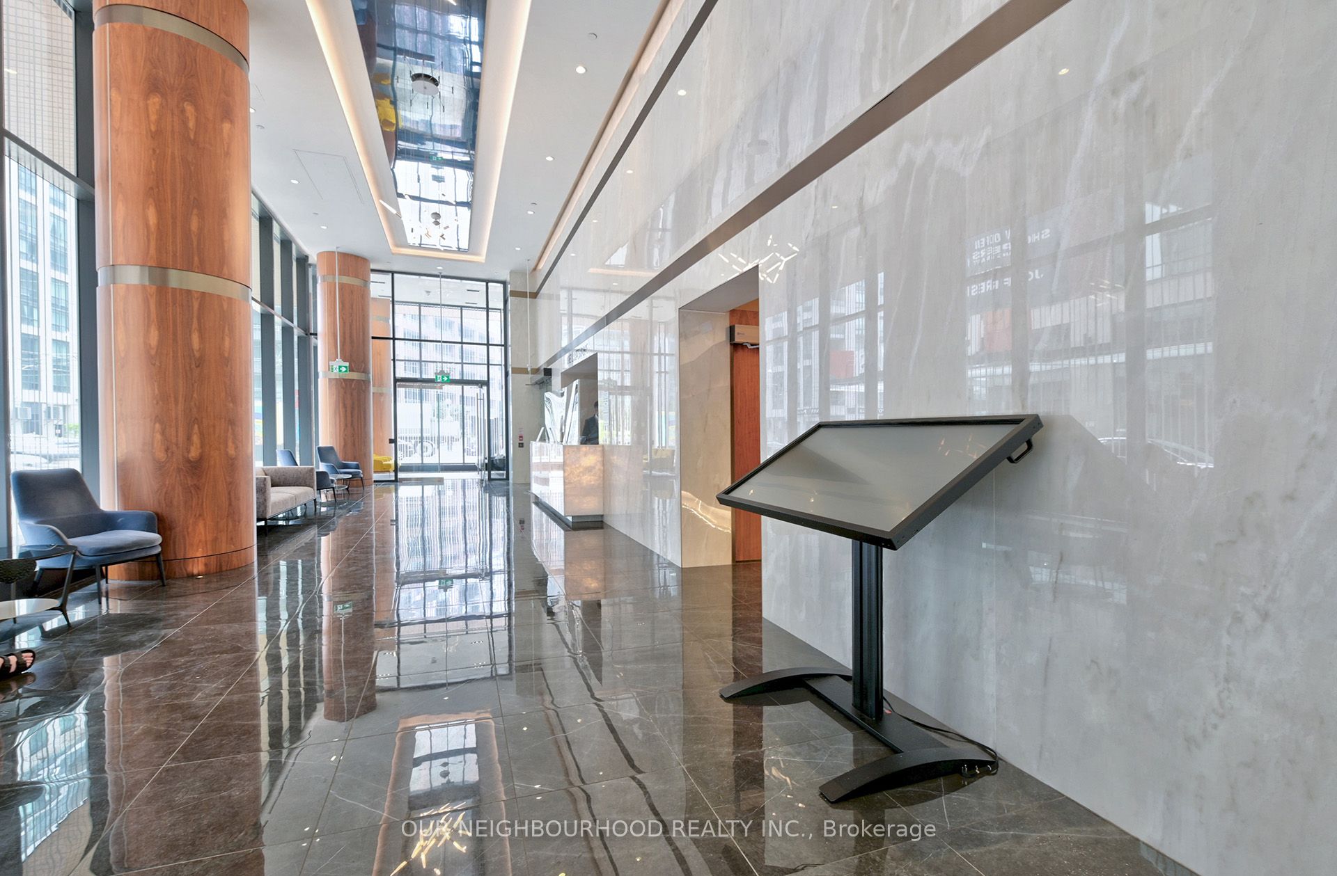 19 Bathurst Street, #2111
