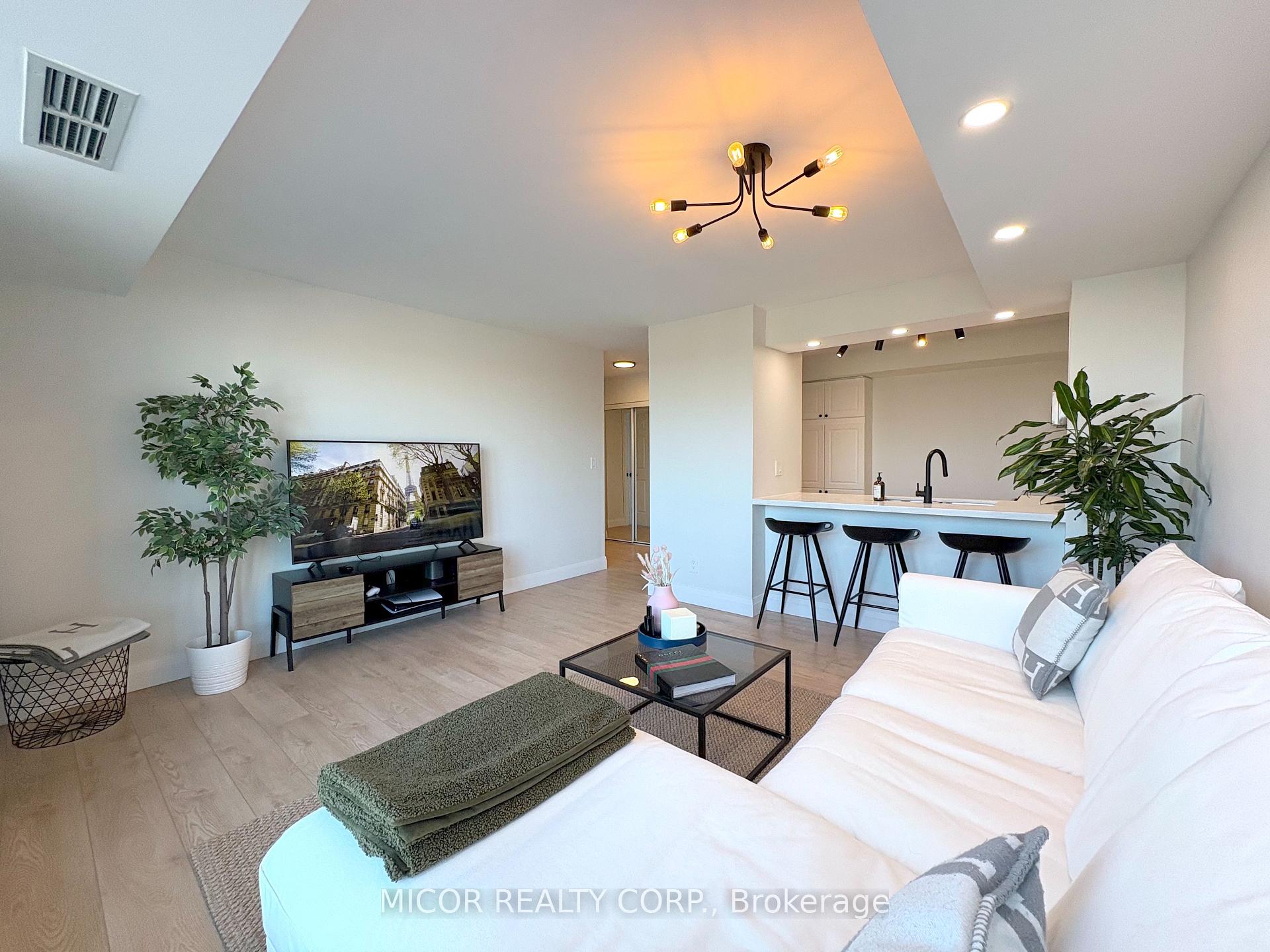 1 Bedroom Condo at 190 Manitoba,  Toronto For sale