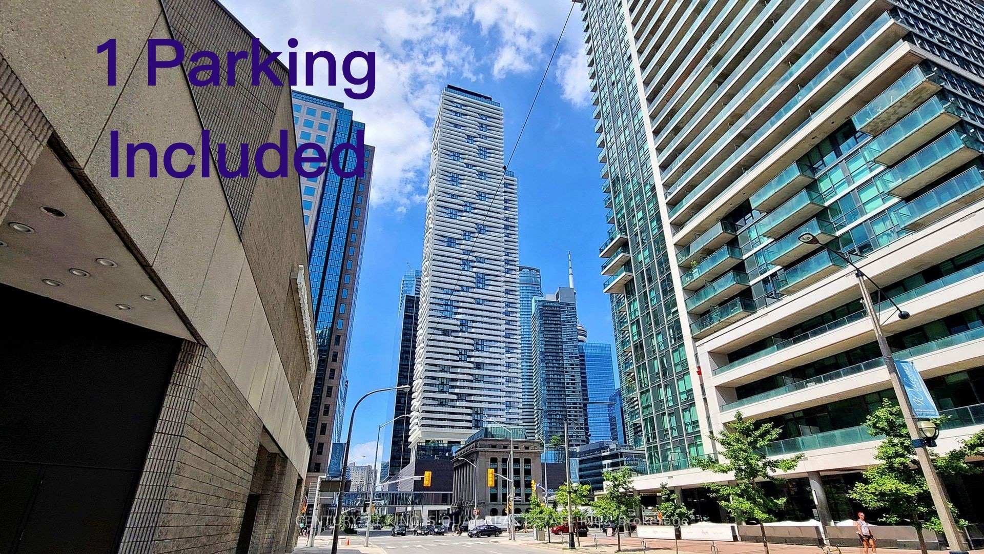 2 Bedrooms Condo at 88 Harbour, Toronto For sale