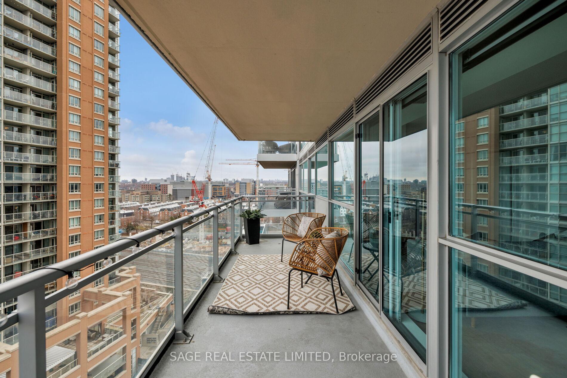 2 Bedrooms Condo at 100 Western Battery, Toronto For sale