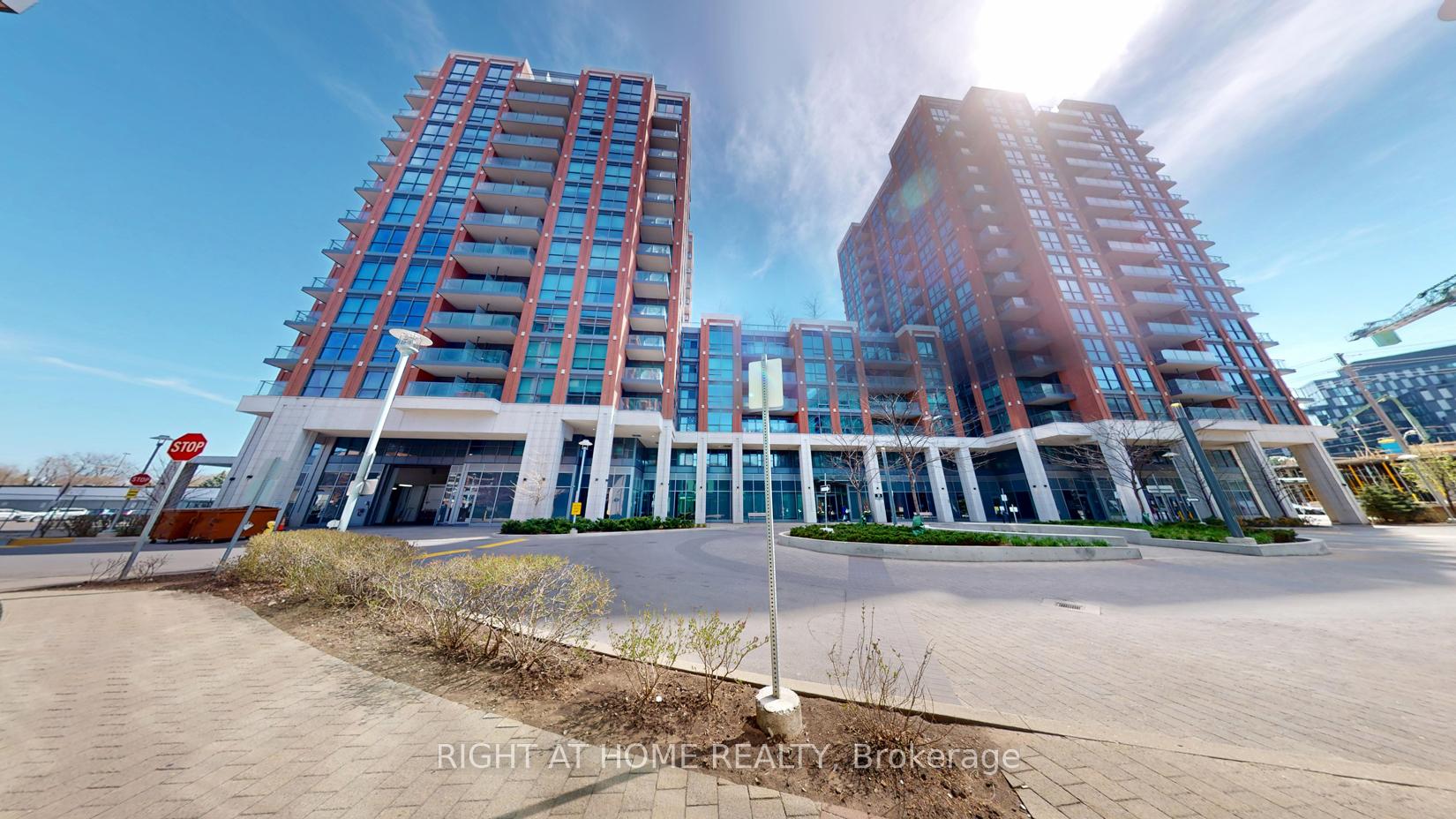 1 Bedroom Condo at 31 Tippet,  Toronto For sale