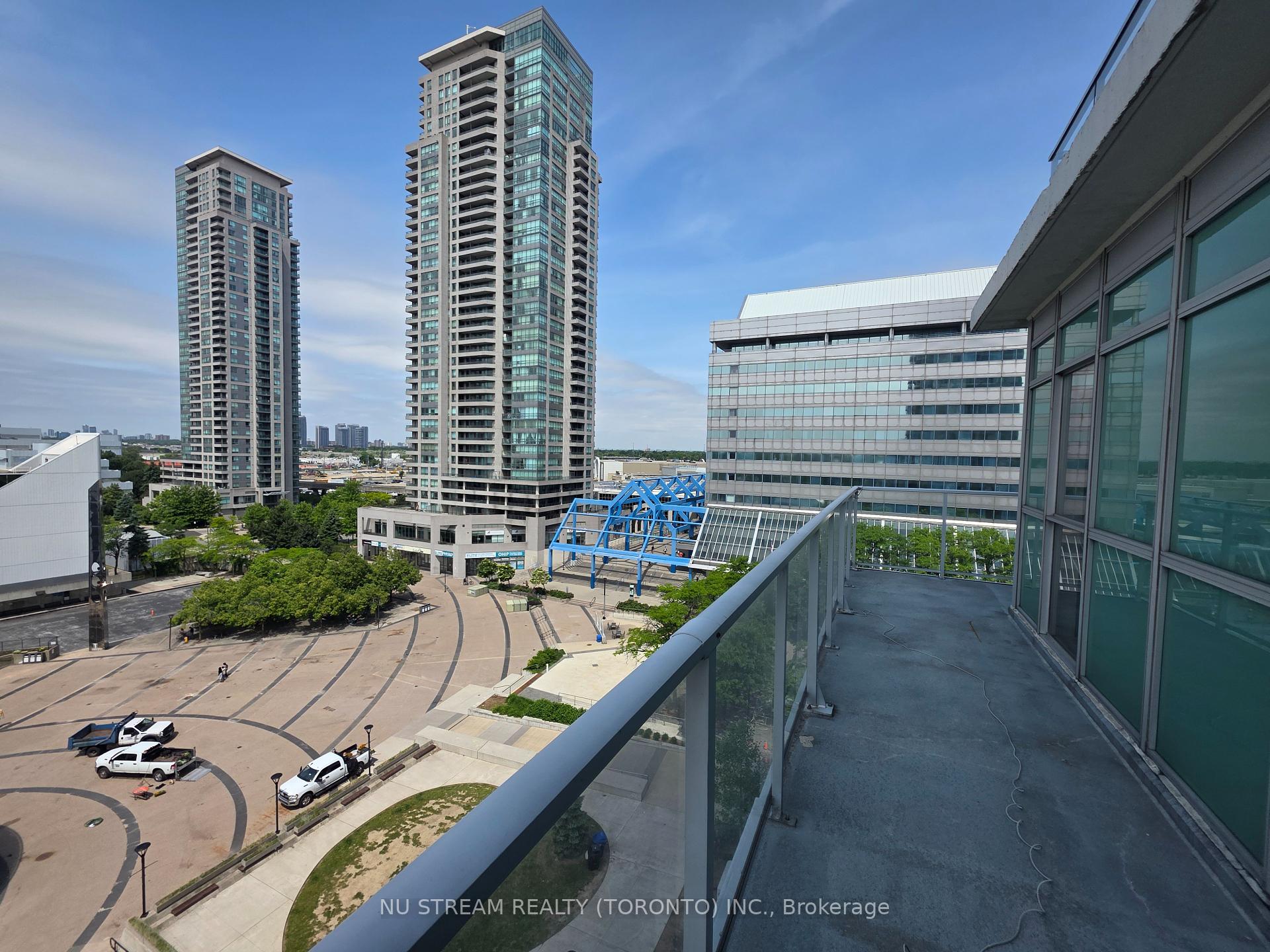 1 Bedroom Condo at 60 Town Centre, Toronto For sale