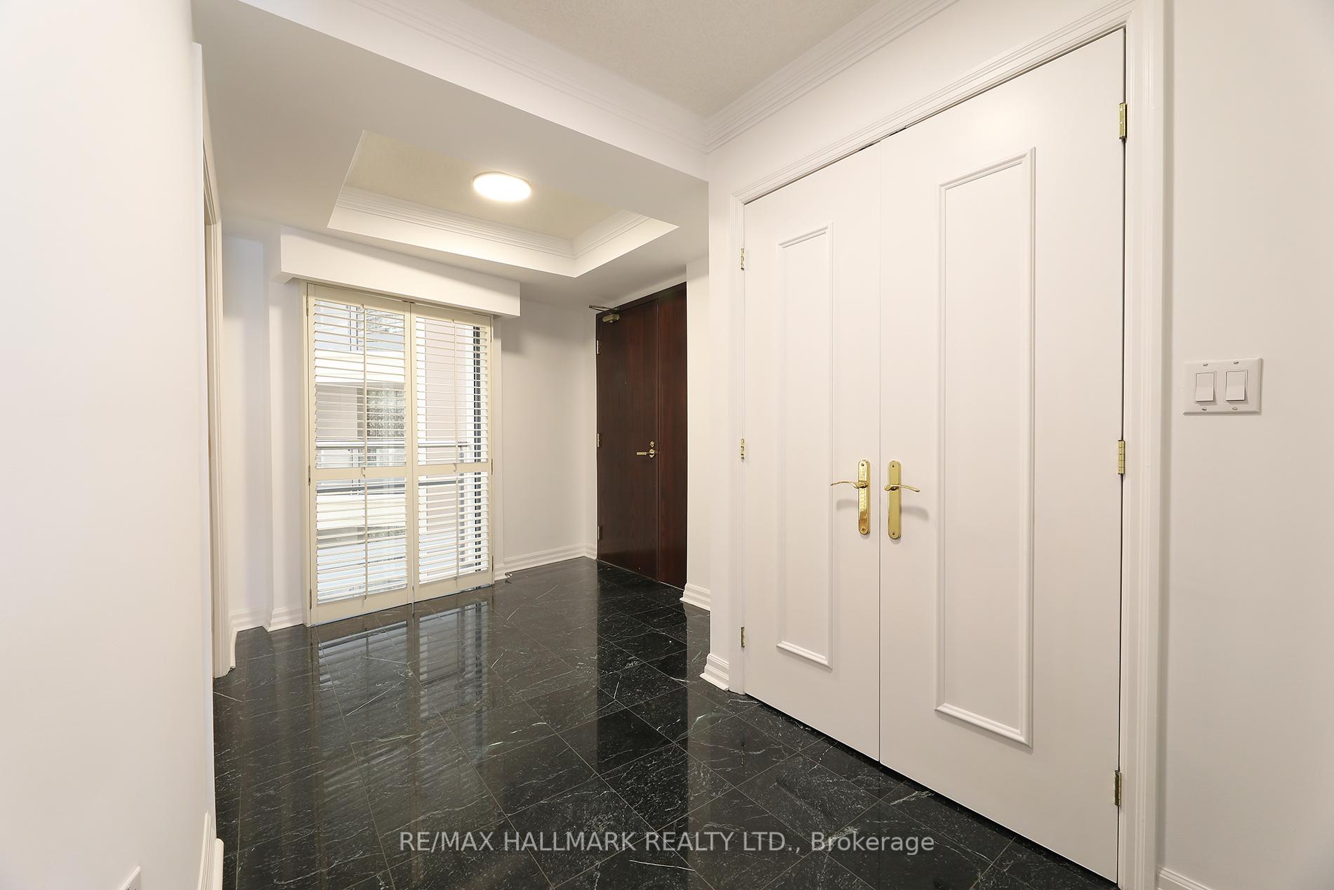 2 Bedrooms Condo at 2727 Yonge, Toronto For sale