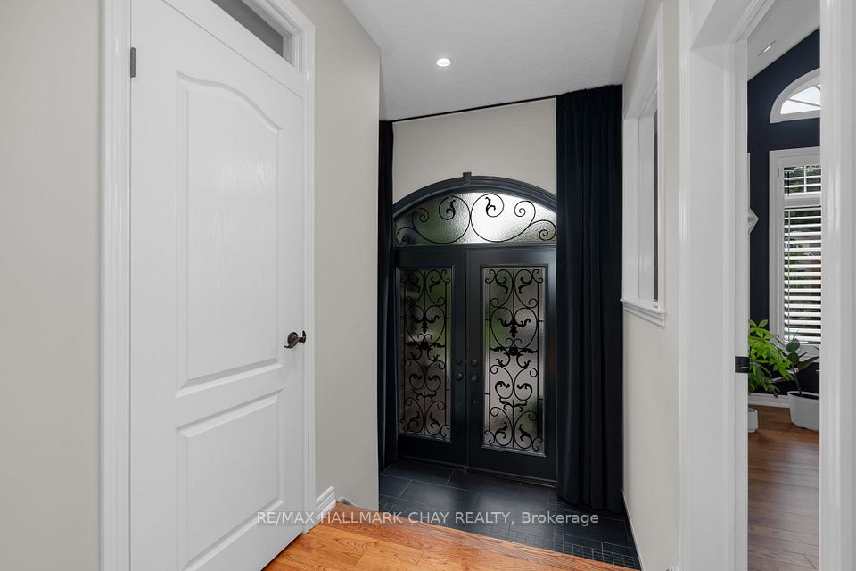 70 CUMMING Drive, Barrie, ON L4N 0C6