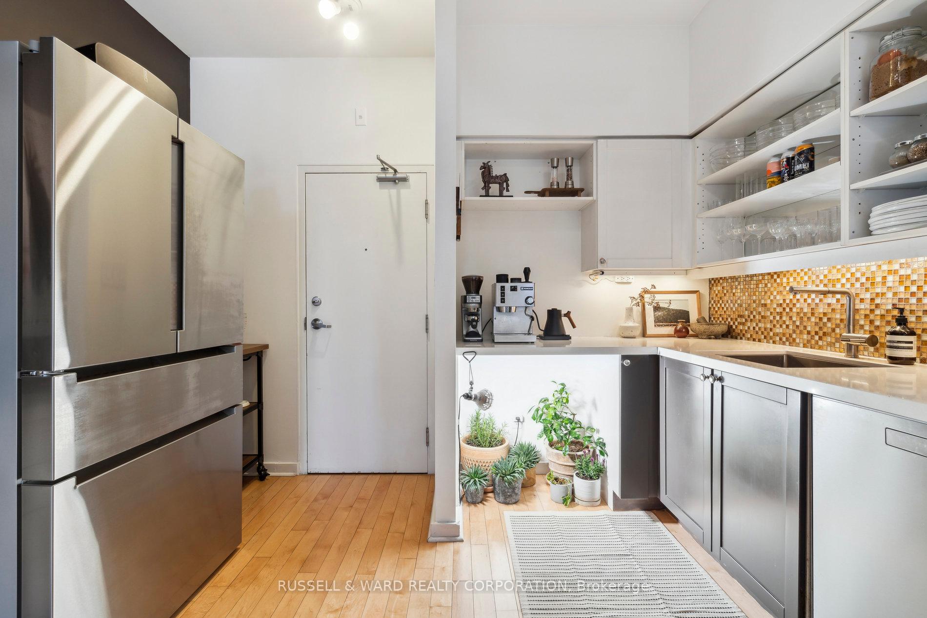 2 Bedrooms Condo at 394 Euclid,  Toronto For sale