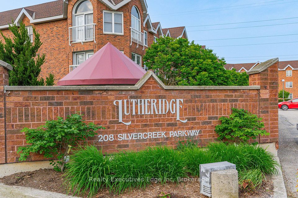 208 Silvercreek