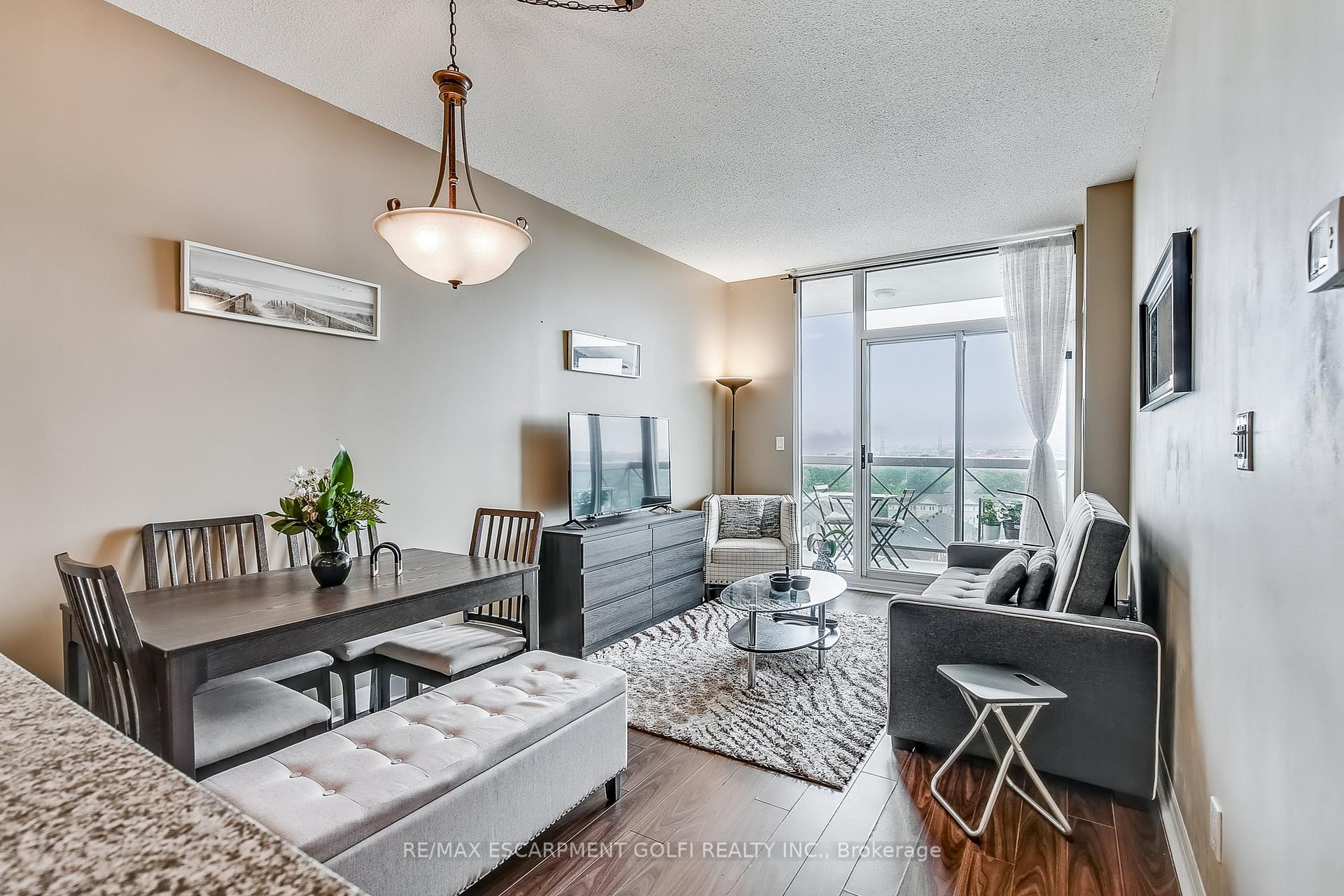 1 Bedroom Condo at 1359 Rathburn, Mississauga For sale