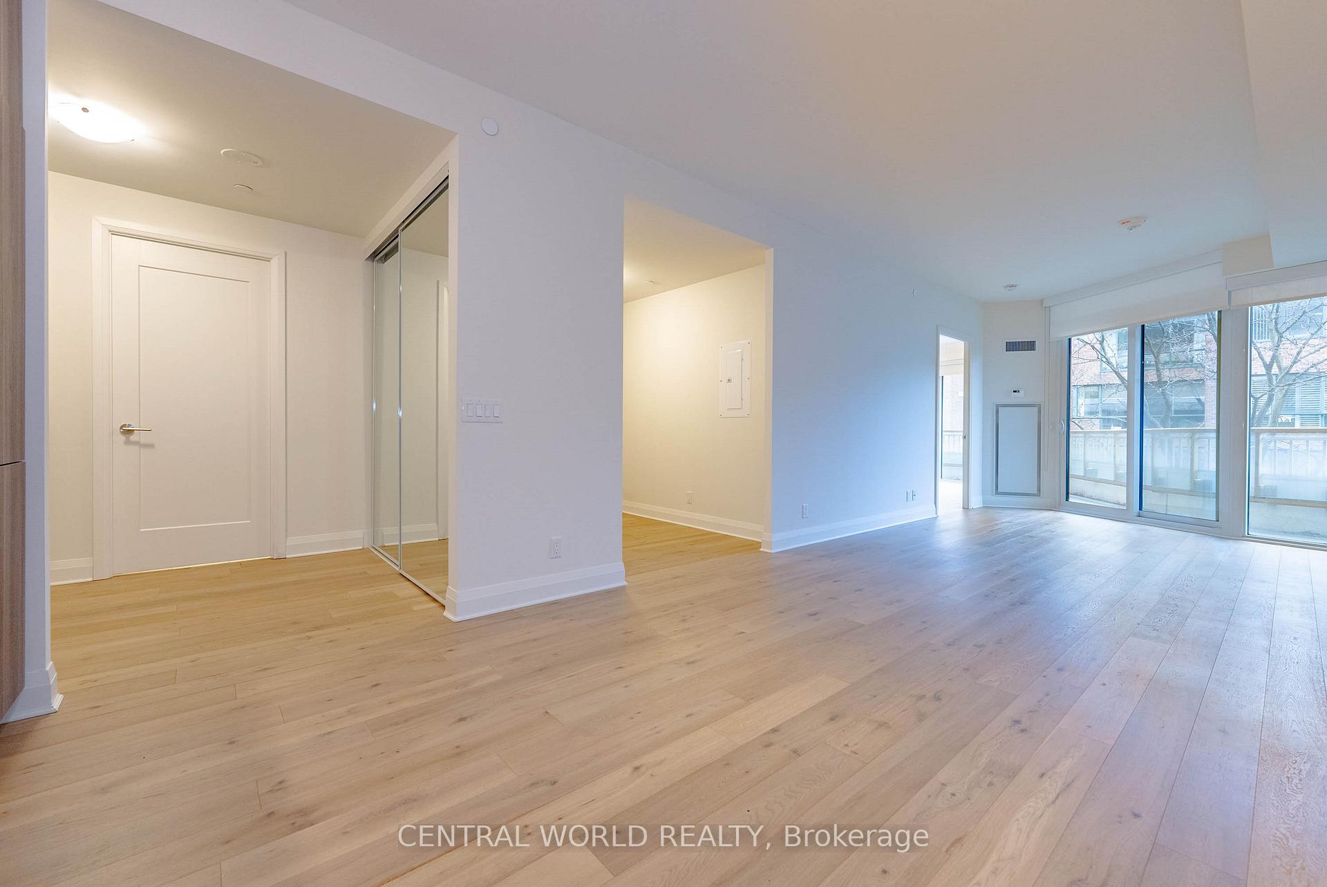 2 Bedrooms Condo at 151 Avenue, Toronto For sale