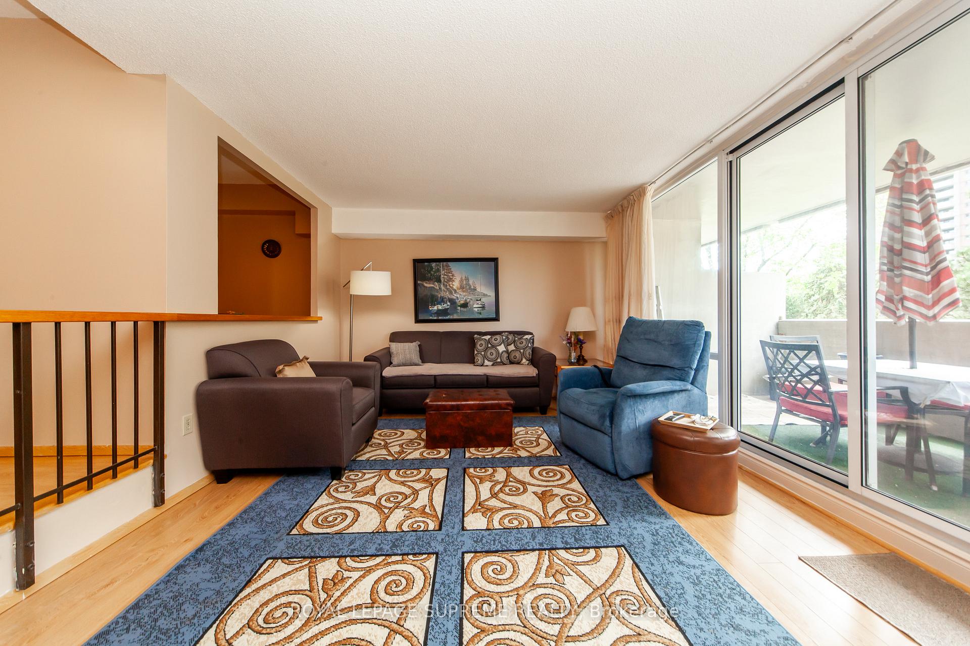2 Bedrooms Condo at 270 Scarlett, Toronto For sale