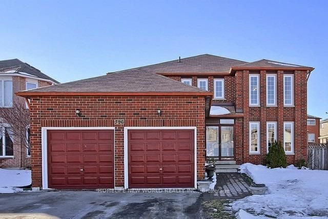 396 Dorchester Street, Newmarket, ON L3Y 7Z3