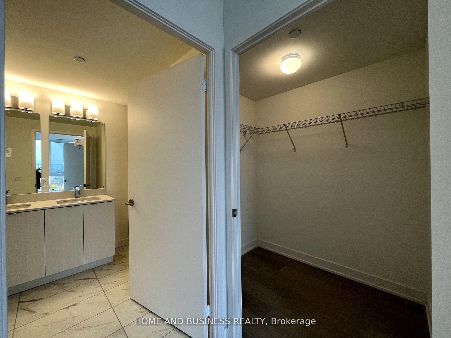 3 Bedrooms Condo at 859 The Queensway,  Toronto For sale