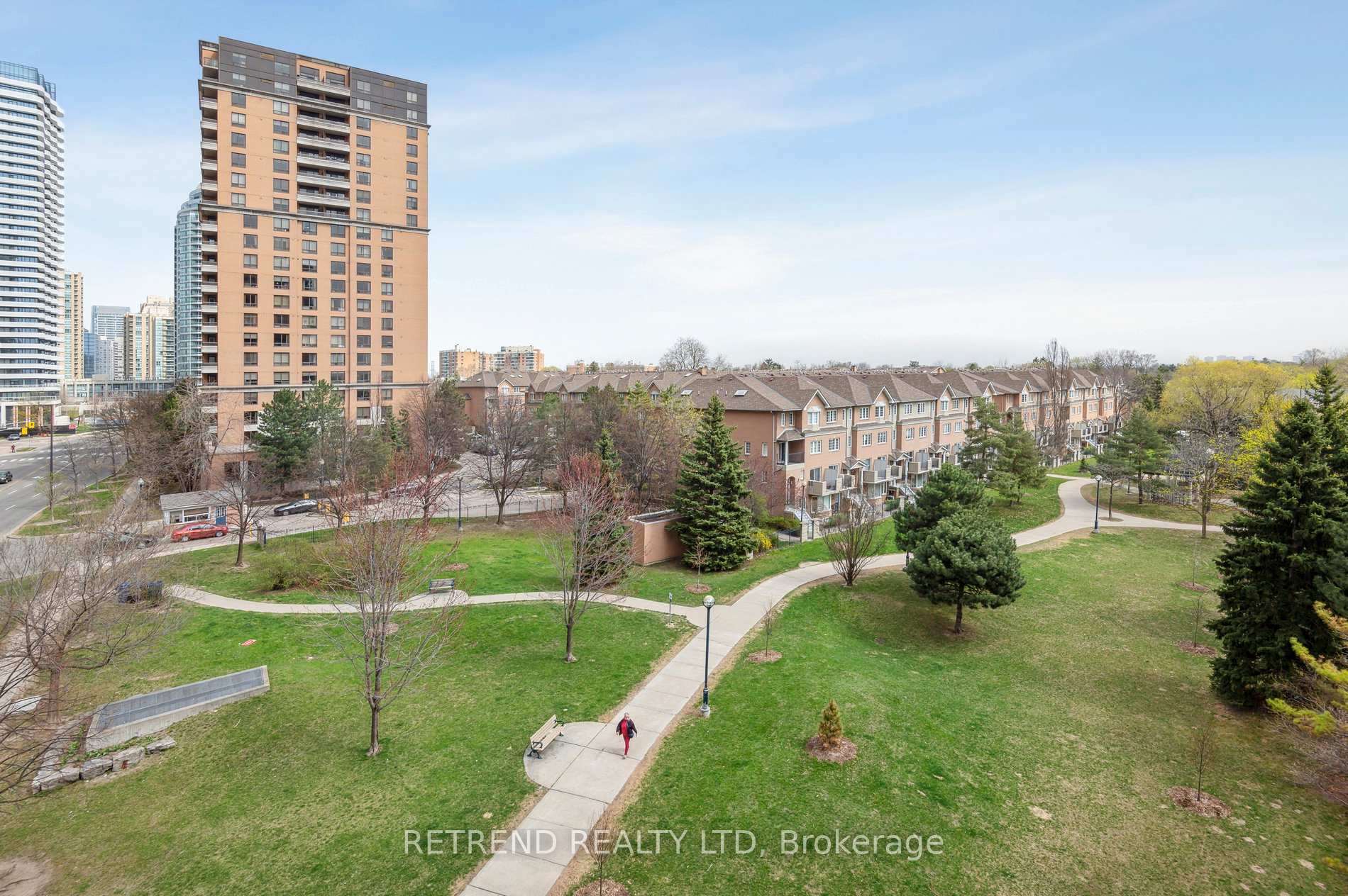 4 Bedrooms Condo at 880 Grandview,  Toronto For sale