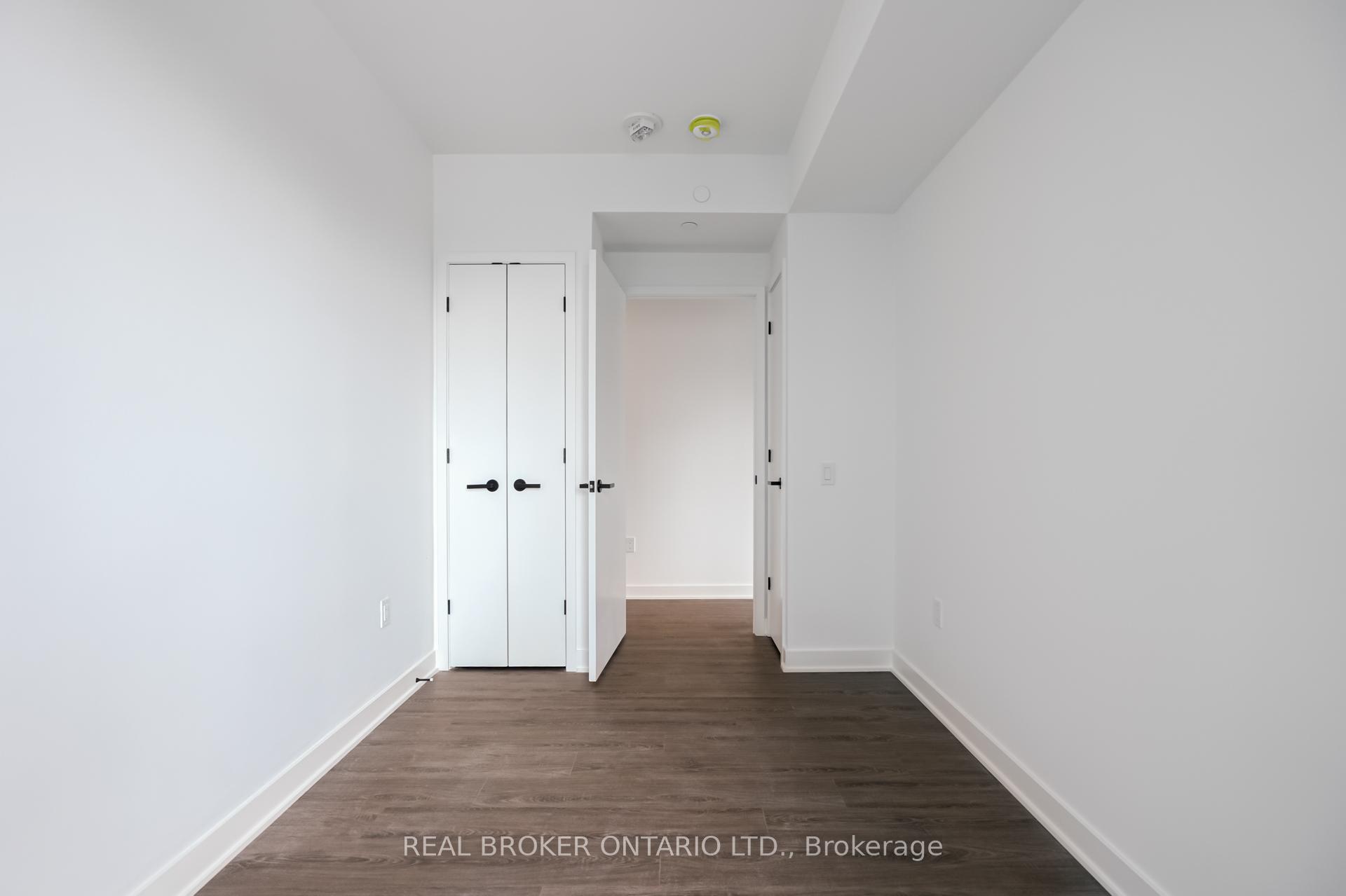 3 Bedrooms Condo at 55 Charles St, Toronto For sale
