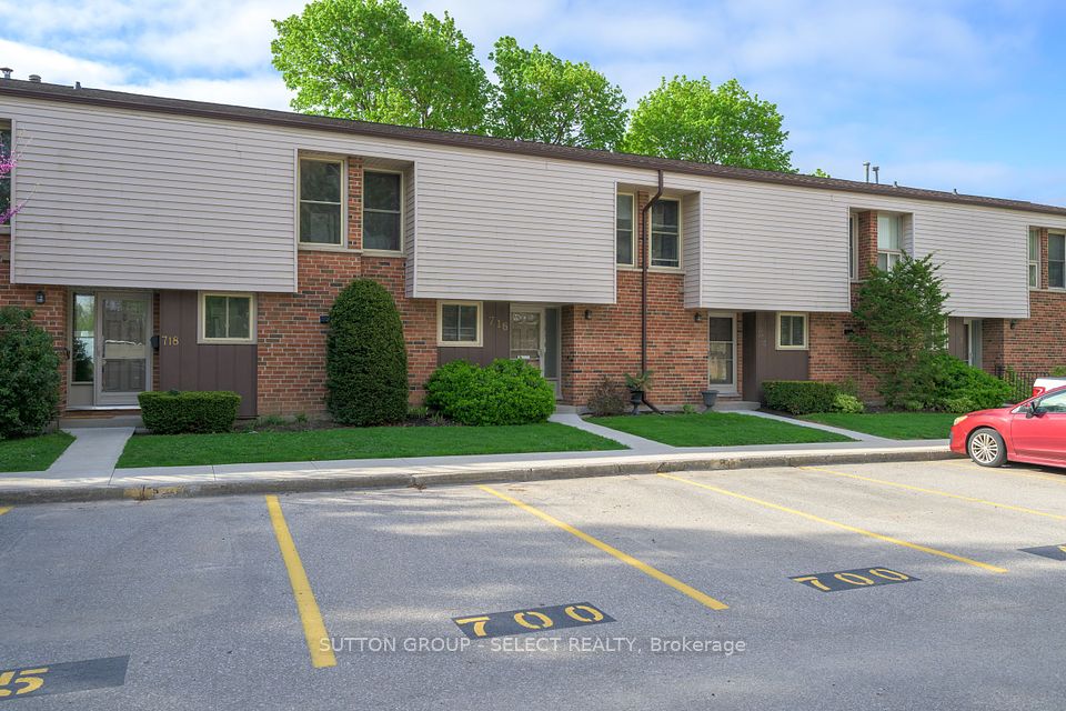 716 Fanshawe Park Road, London North, ON N5X 2B9