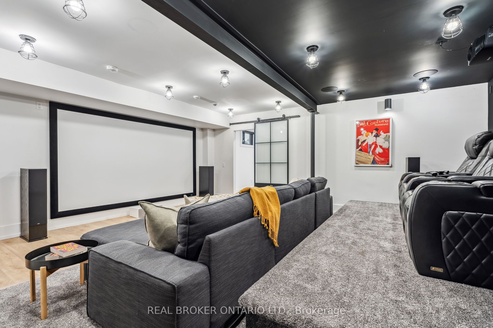 44 Hunt Club Drive
