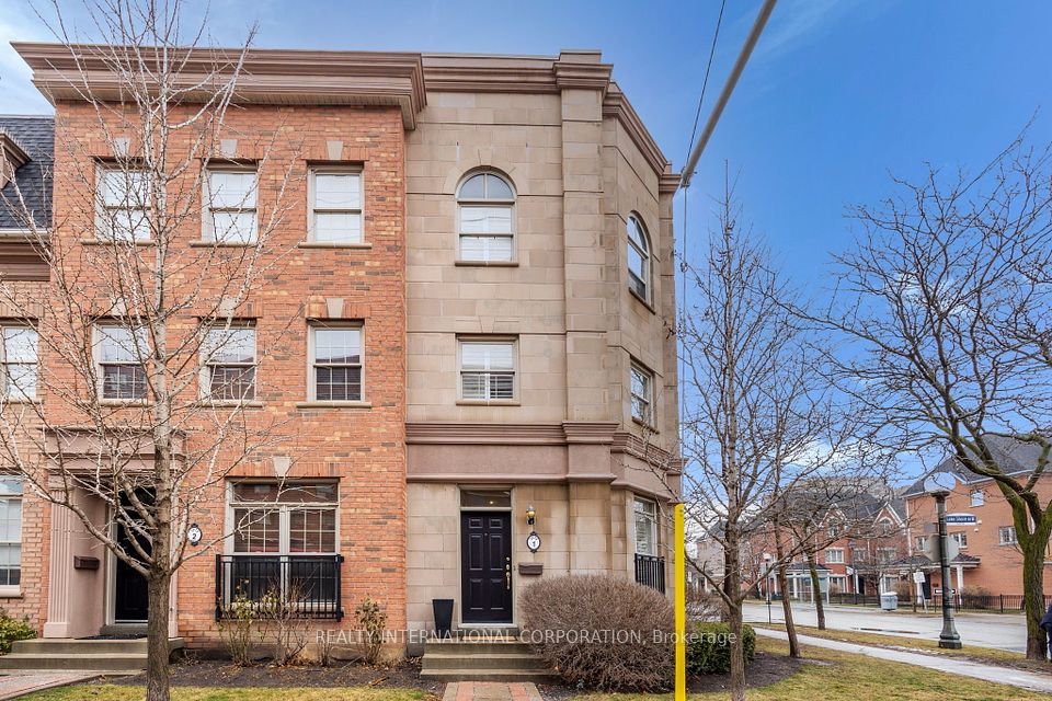 3076 Lake Shore