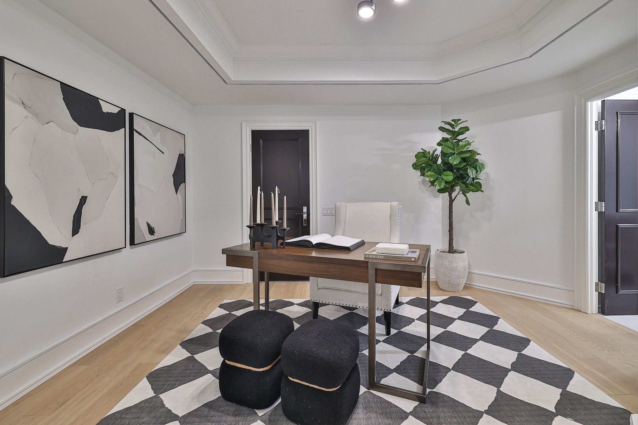 38 Avenue Road 111