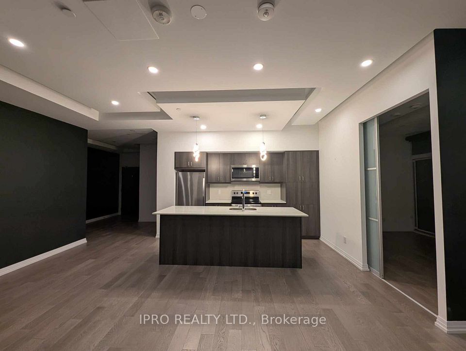 7711 Green Vista