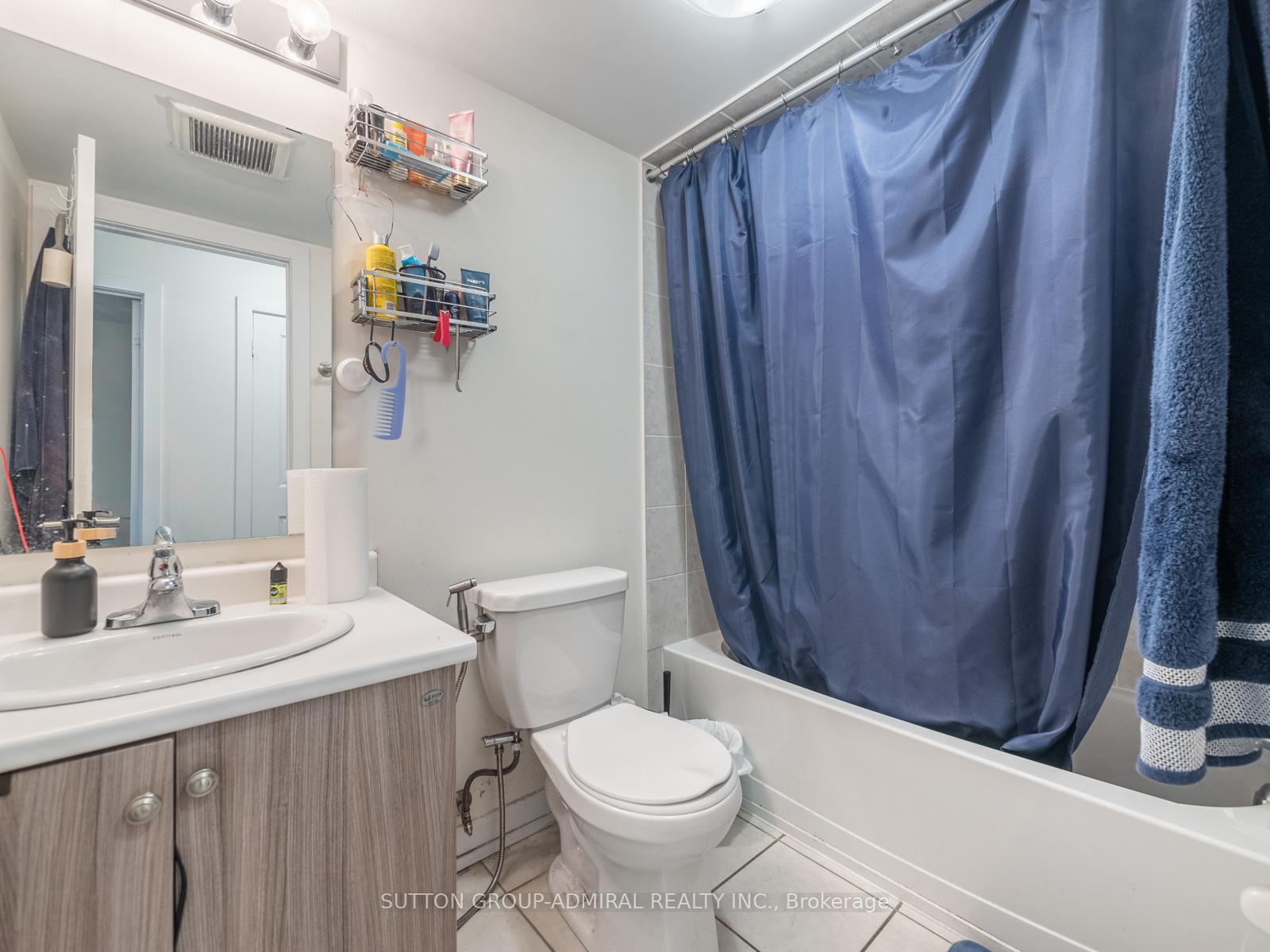 3 Bedrooms Condo at 2315 Sheppard, Toronto For sale