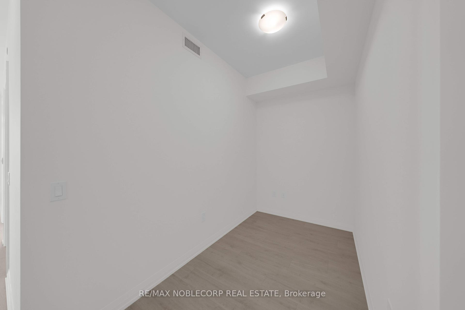 1 Bedroom Co-op at 8960 Jane, Vaughan For sale