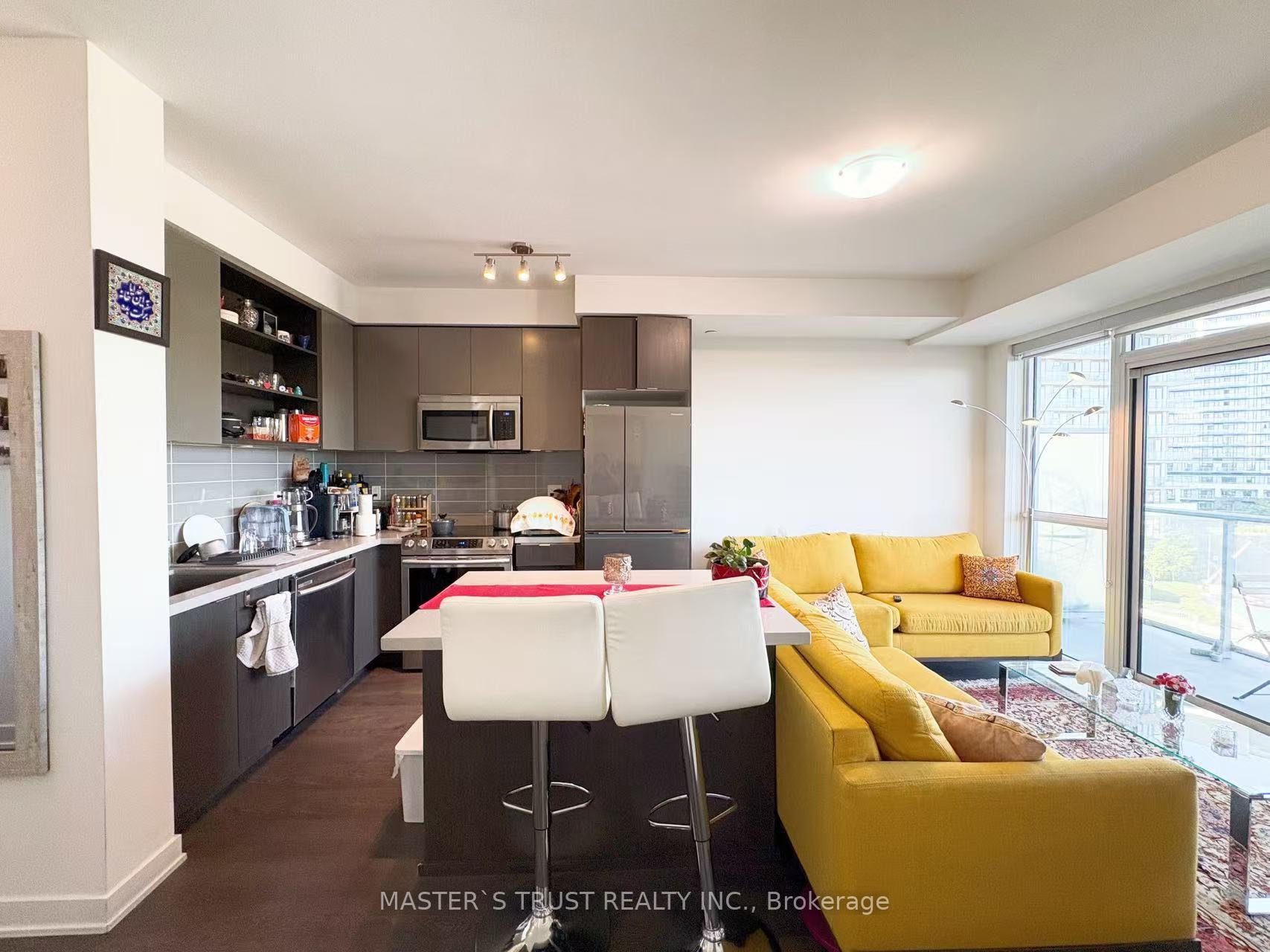 2 Bedrooms Condo at 4699 Glen Erin, Mississauga For sale