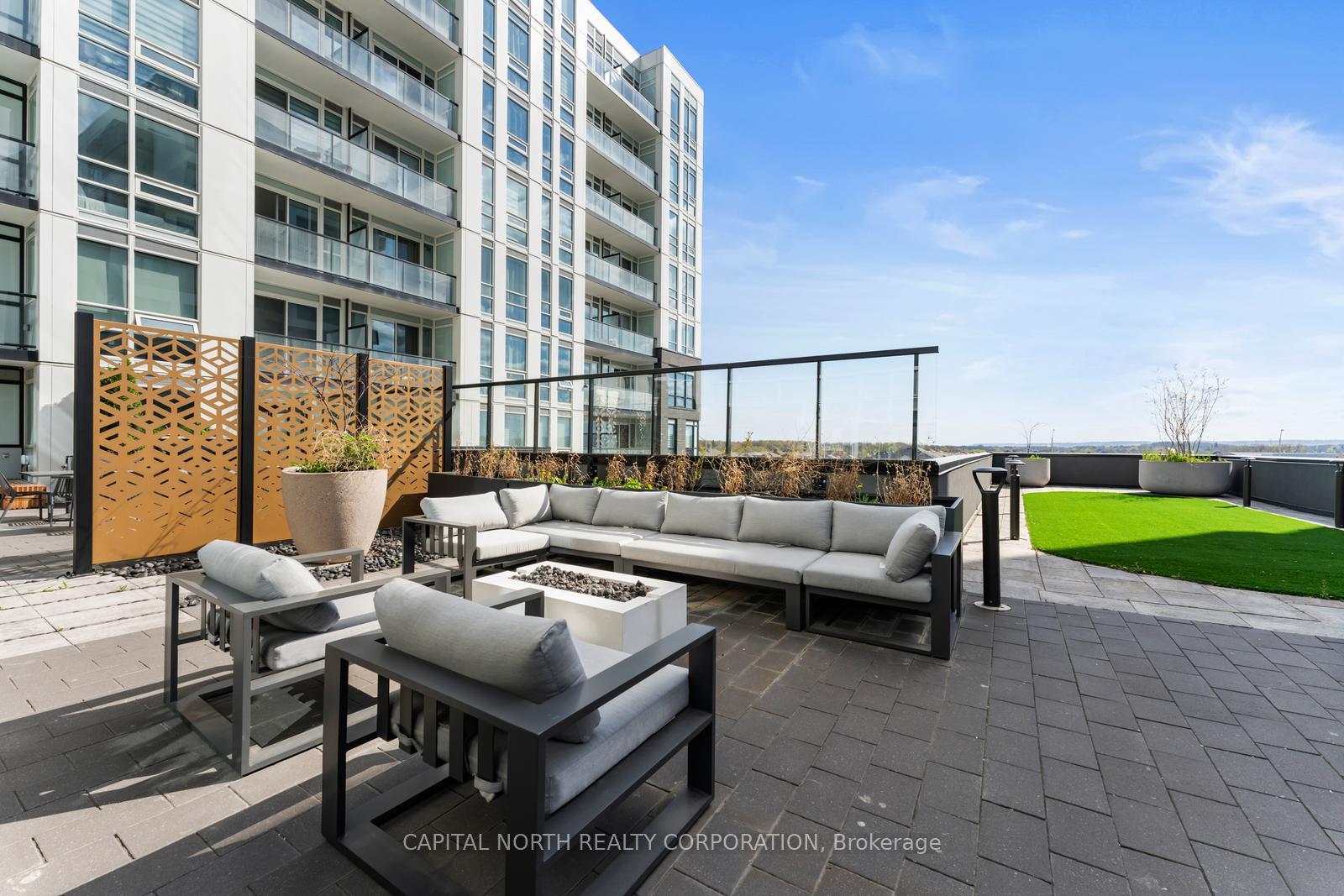 1 Bedroom Condo at 3005 Pine Glen, Oakville For sale