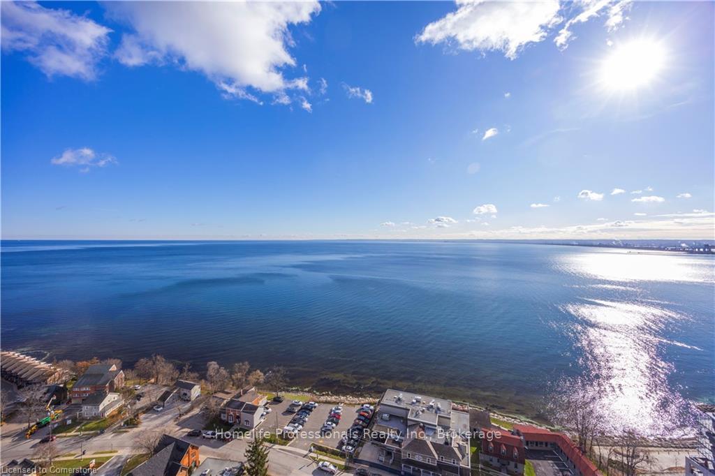 1 Bedroom Condo at 370 Martha,  Burlington For sale