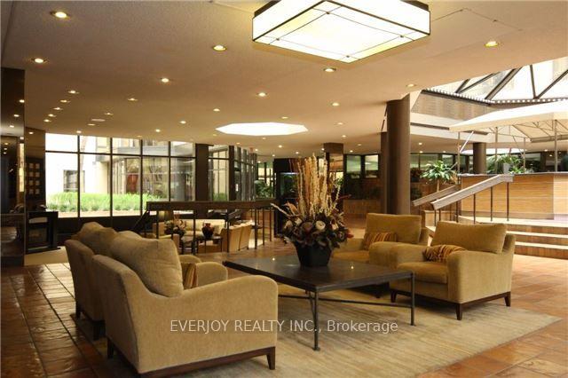 3 Bedrooms Condo at 211 St Patrick,  Toronto For sale