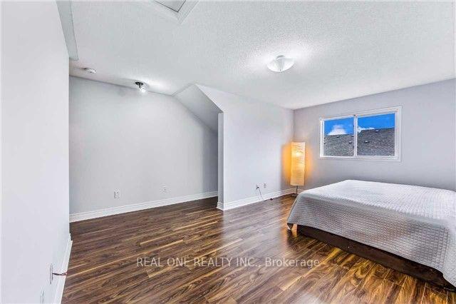 3 Bedrooms Condo at 1292 Sherwood Mills,  Mississauga For sale