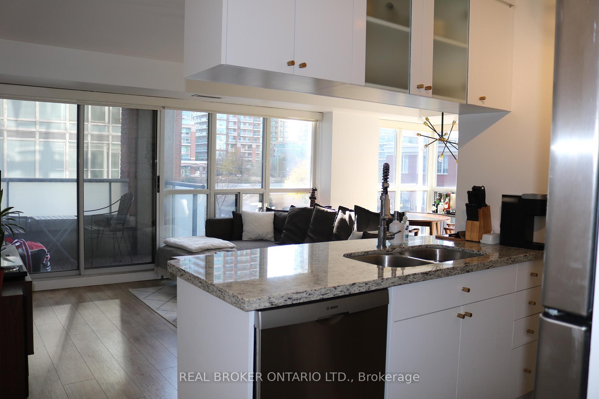 2 Bedrooms Condo at 1005 King, Toronto For sale