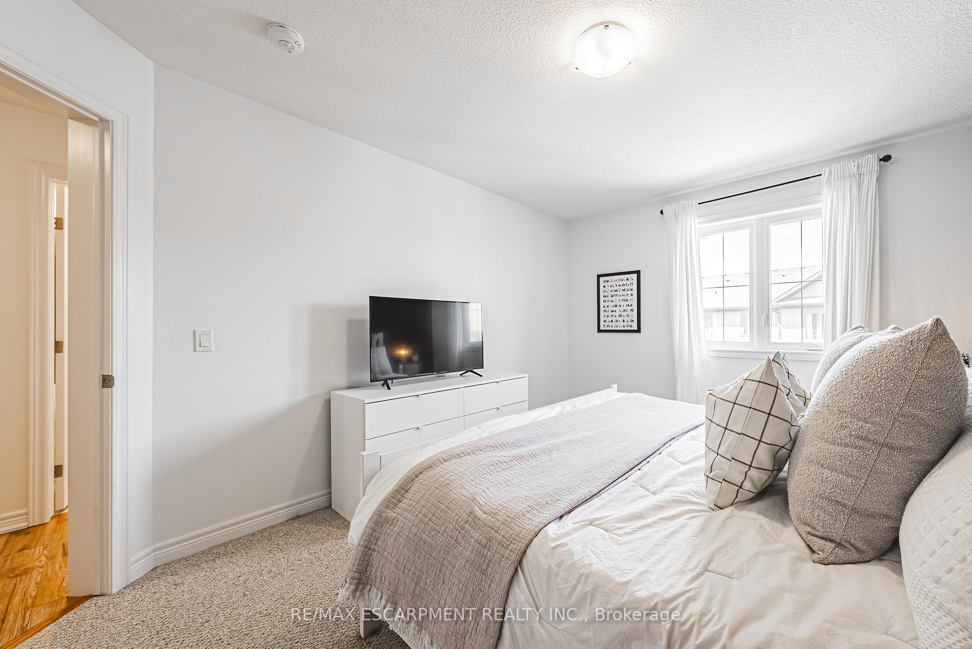 2 Bedrooms Condo at 18 Ridgeside,  Hamilton For sale