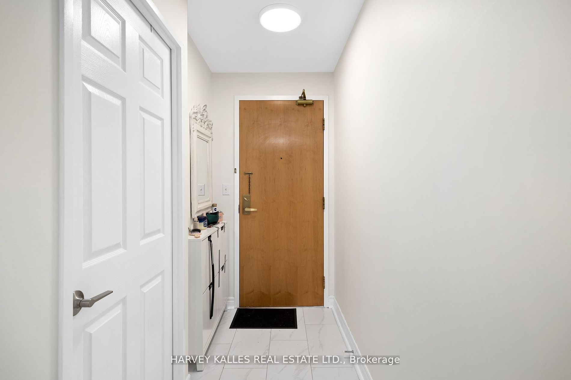 43 Eglinton Avenue E 1201