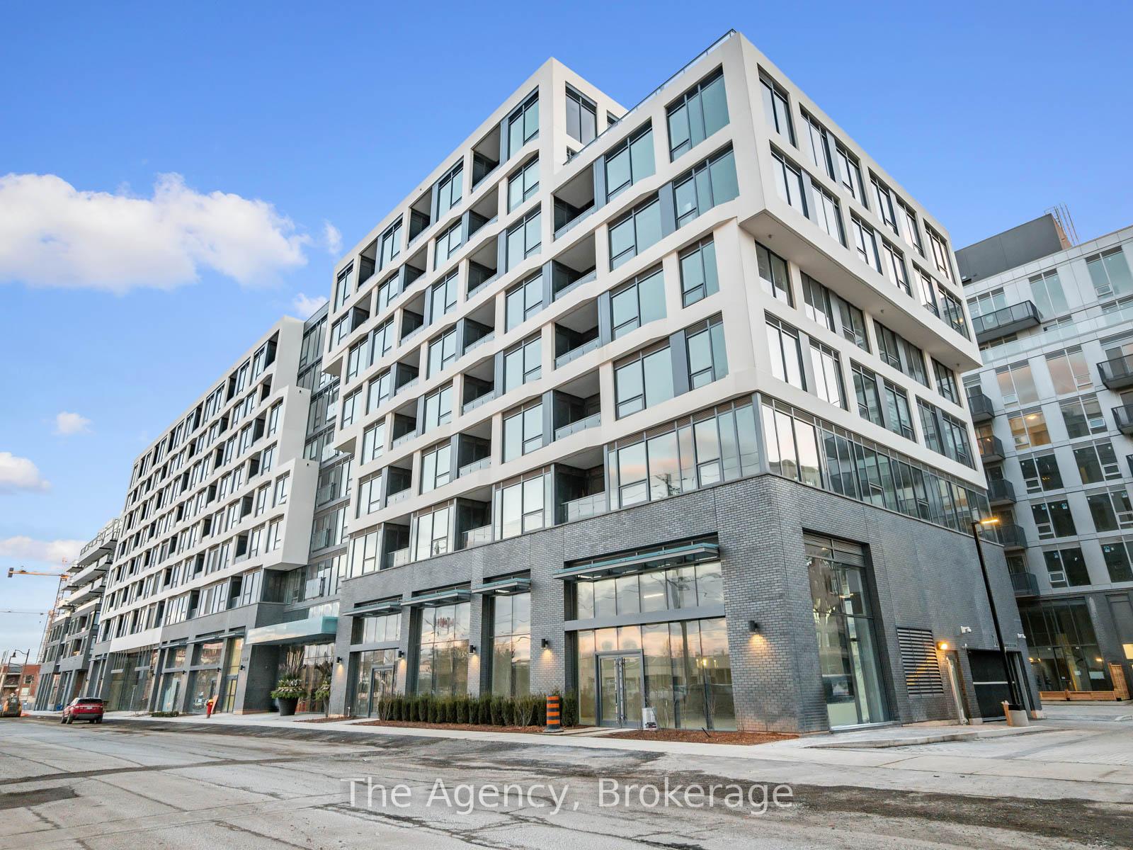 2 Bedrooms Condo at 2450 Old Bronte, Oakville For sale