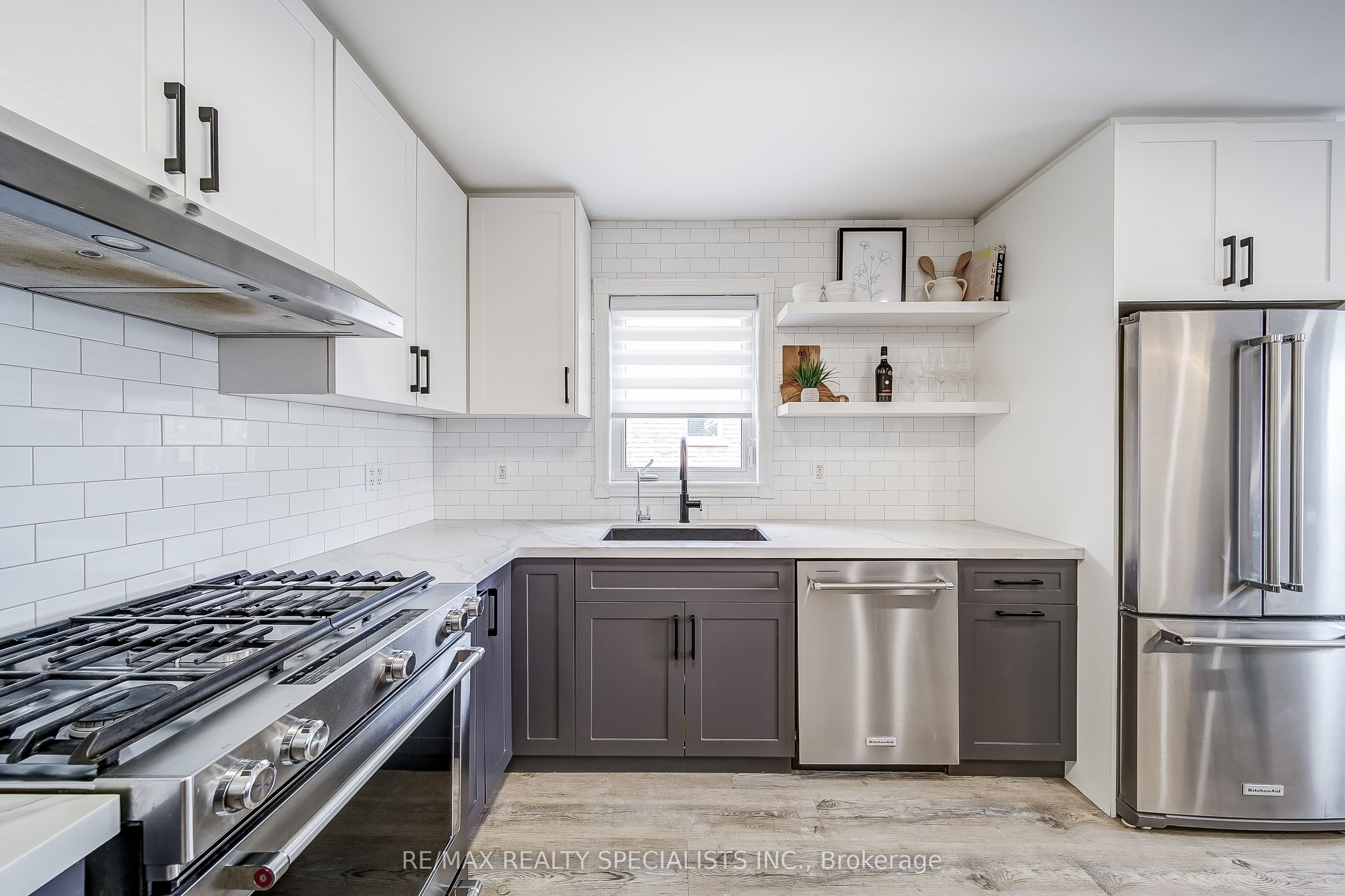 8 Wyman Crescent