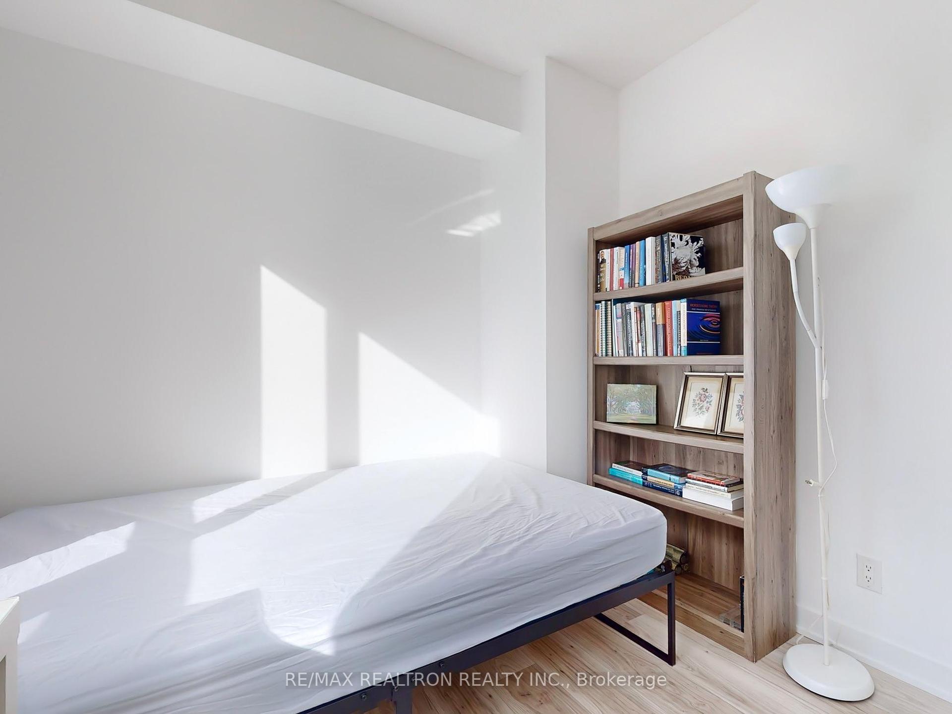 3 Bedrooms Condo at 195 Bonis, Toronto For sale